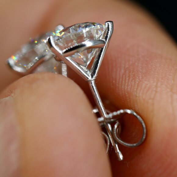 3.00 Carat Round Brilliant Certified Lab Grown Diamond Stud Earrings - Picture 3 of 3